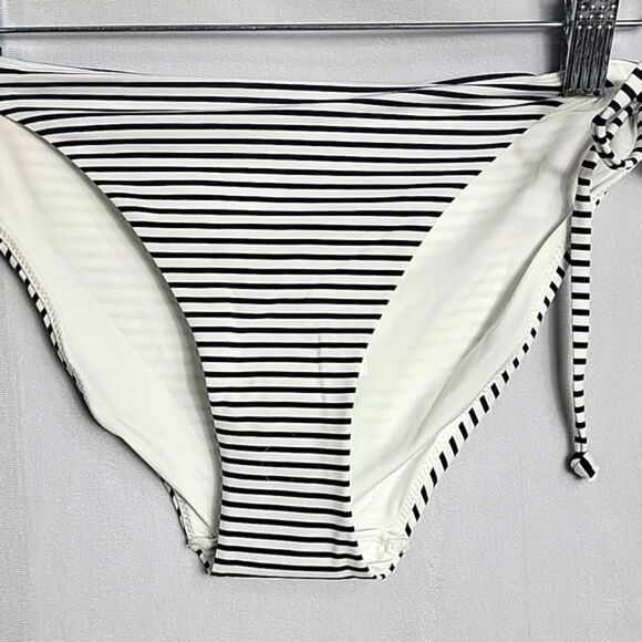 🖤5/$20🖤 NWT.. H&M.. bikini bottom.. bathing suit.. - Picture 4 of 10